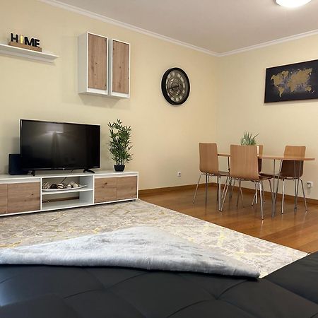 פונשל Lido View Holiday Apartment מראה חיצוני תמונה