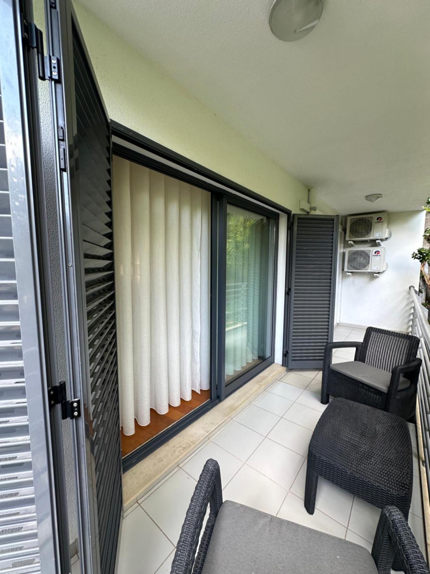 פונשל Lido View Holiday Apartment מראה חיצוני תמונה