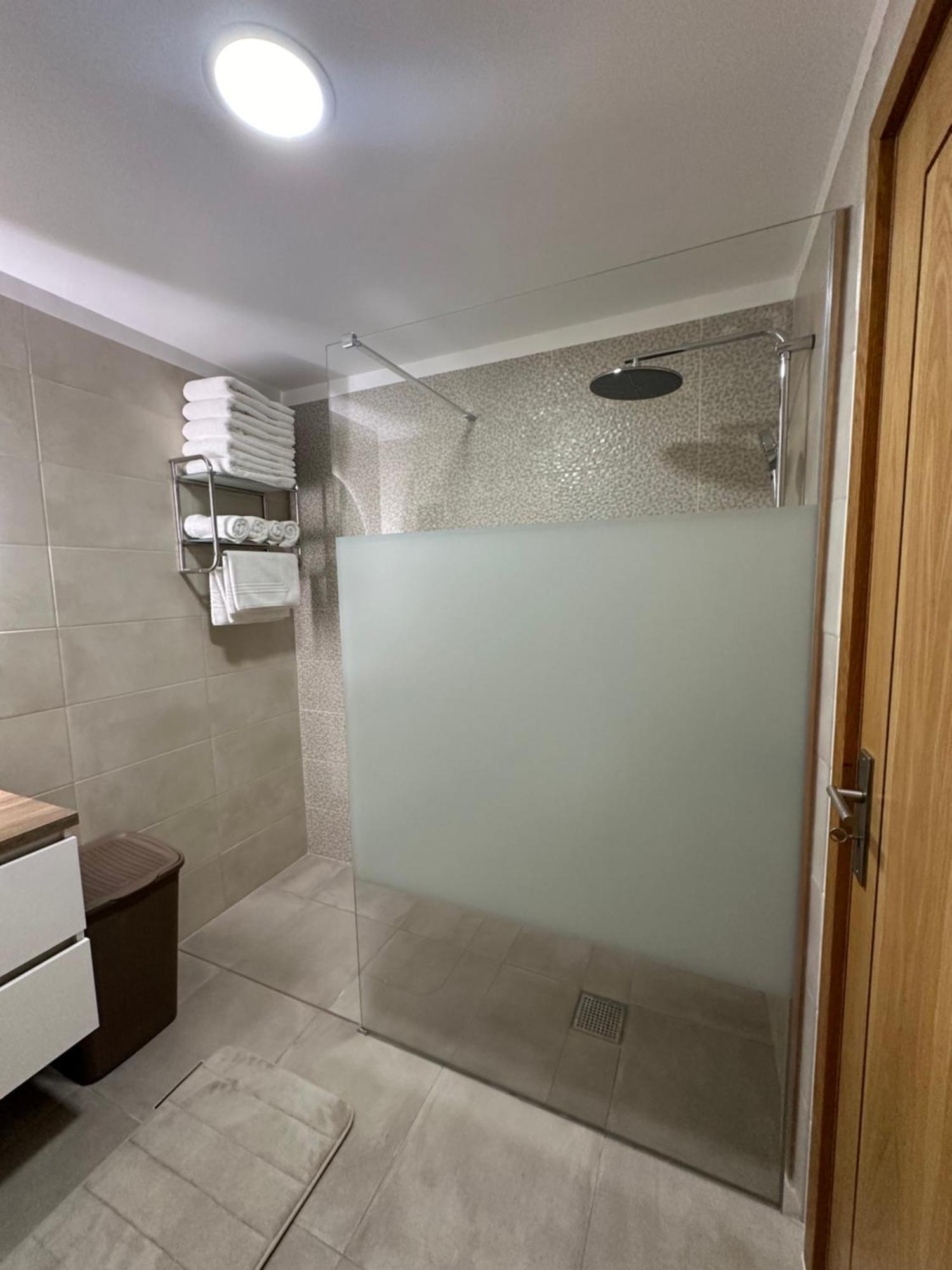 פונשל Lido View Holiday Apartment מראה חיצוני תמונה